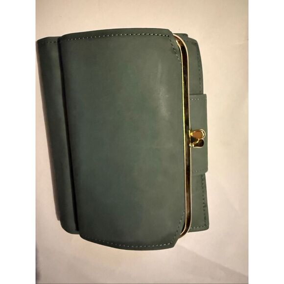 Vintage La Garde by Rolfs Women's Cowhide Leather Purse Wallet Green NWOT - Picture 2 of 10